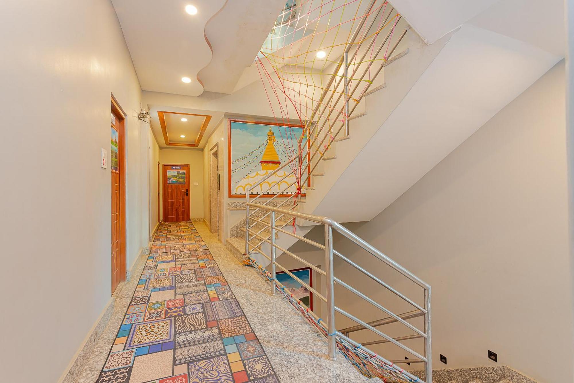 Oyo 799 Hotel Tik Tok Pvt Ltd. カトマンズ エクステリア 写真