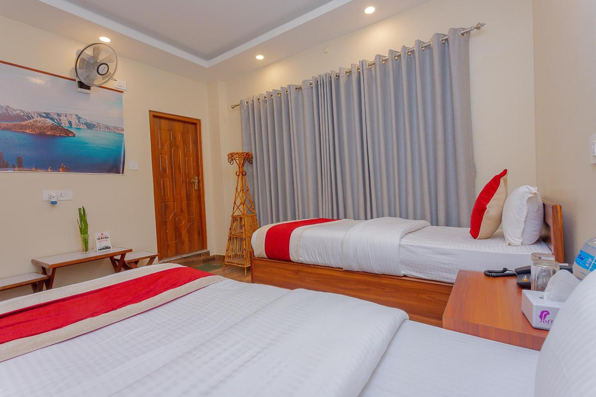 Oyo 799 Hotel Tik Tok Pvt Ltd. カトマンズ エクステリア 写真