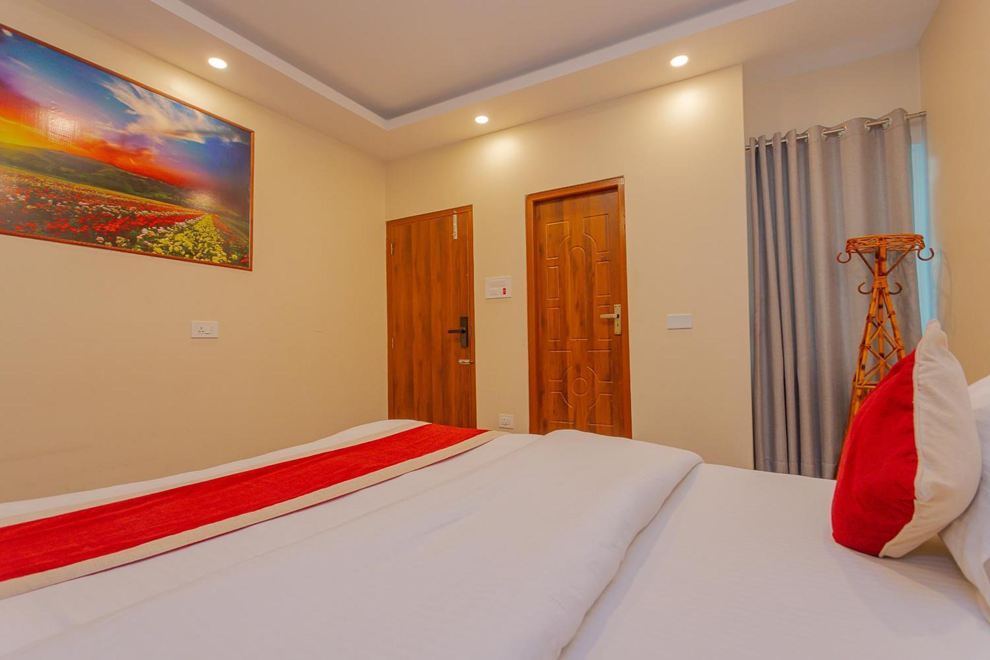 Oyo 799 Hotel Tik Tok Pvt Ltd. カトマンズ エクステリア 写真
