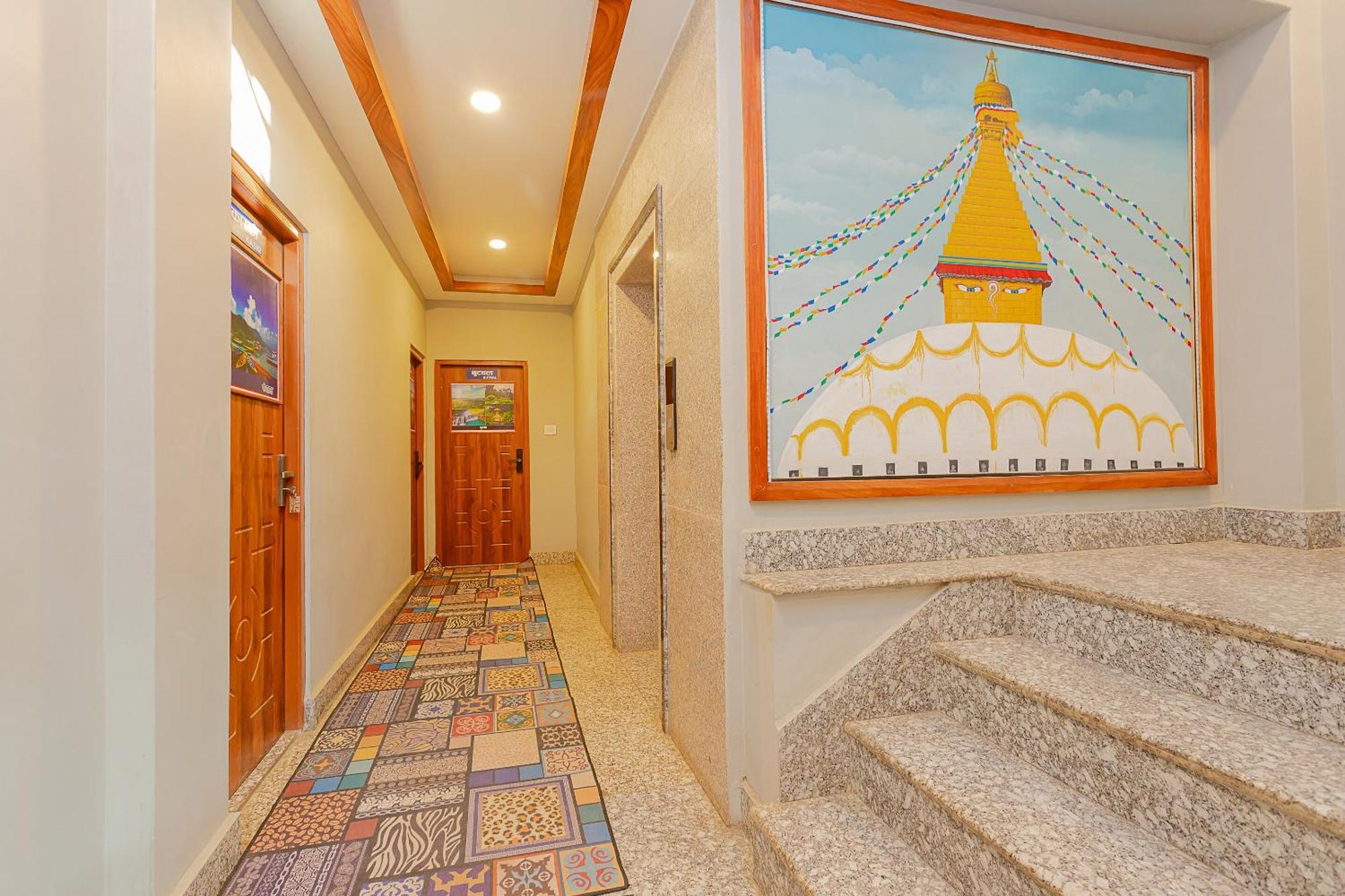 Oyo 799 Hotel Tik Tok Pvt Ltd. カトマンズ エクステリア 写真